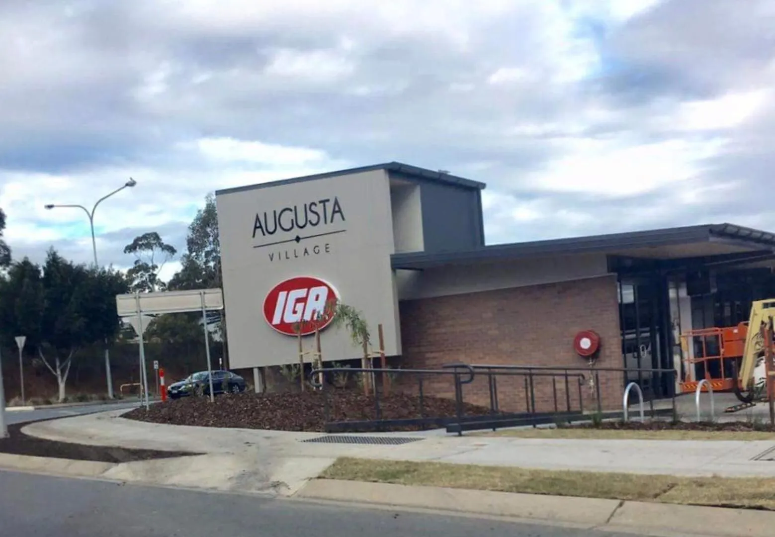 4-Bedroom House @ Brookwater Bellbird Park Australia