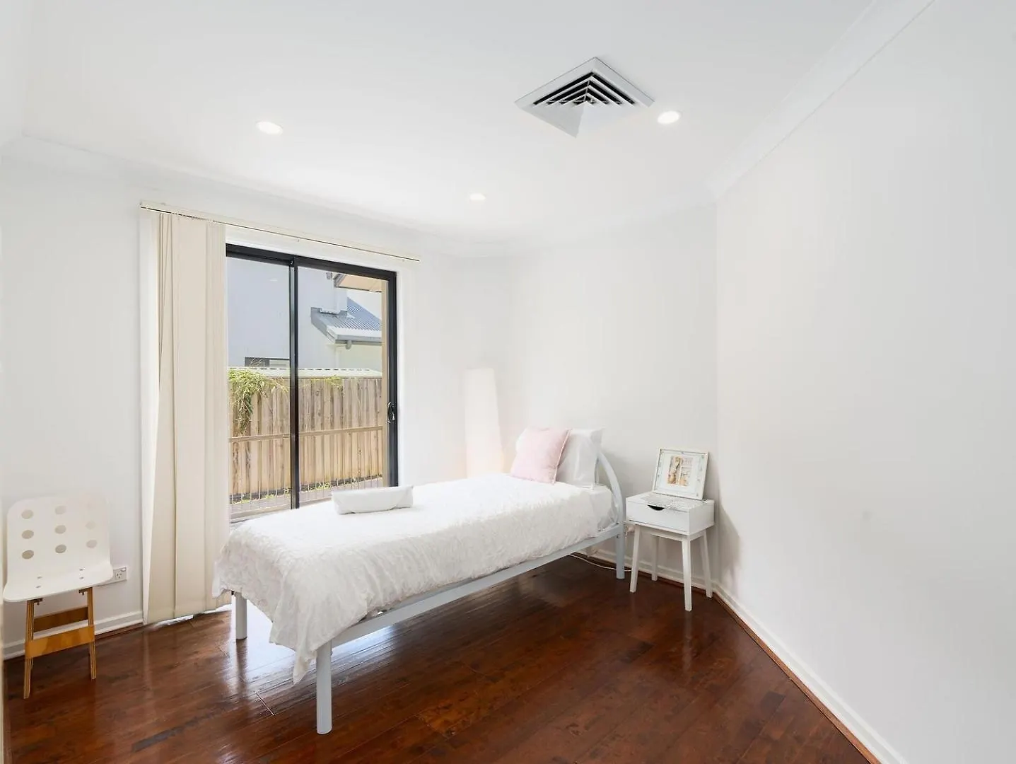 4-Bedroom House @ Brookwater Bellbird Park 0*,